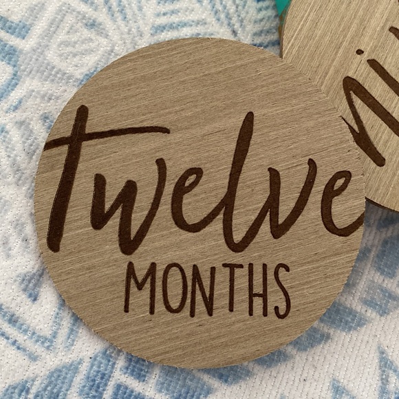 Wooden Monthly Photo Props - Picture 3 of 4